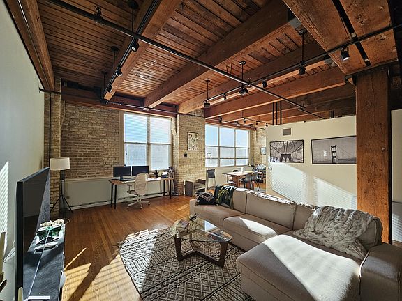 5th image of 540 N Lake Shore Dr APT 307
