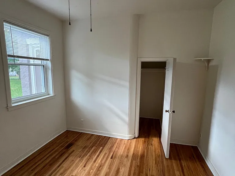 209 2nd St NW #5 — Photo 7