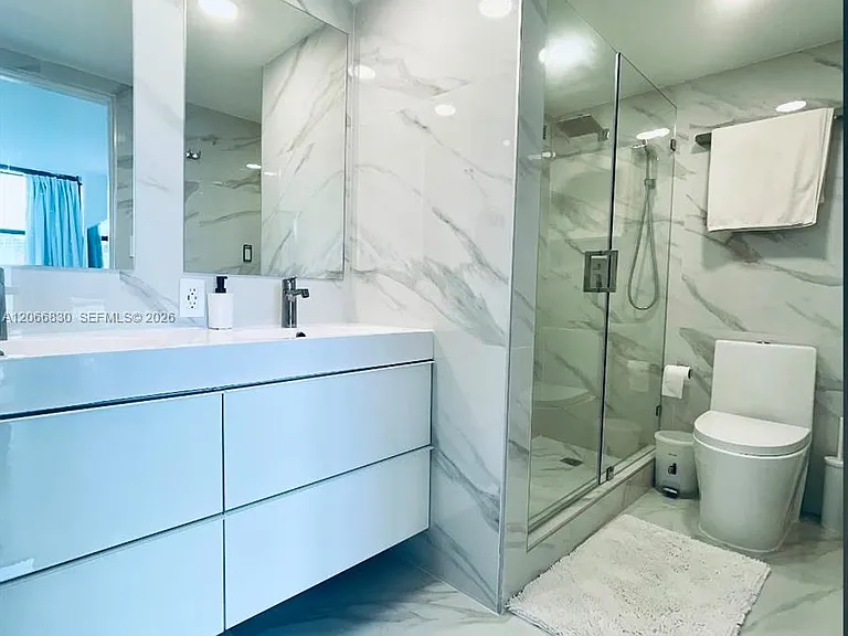 17011 N Bay Rd #1005 — Photo 7
