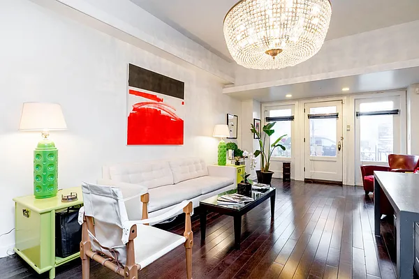 Sold by Nest Seekers International | media 4