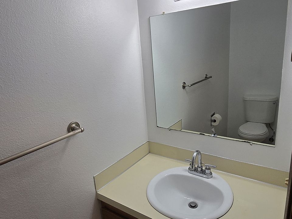 Half bath (downstairs)