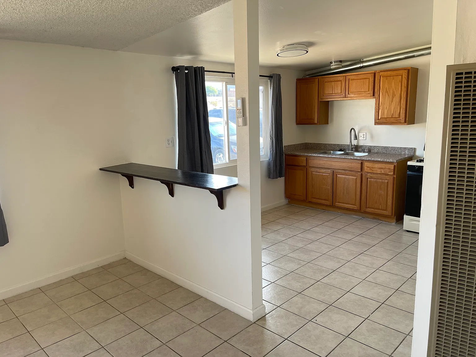 2 bed, 850 sqft, $1,200 — Photo 4