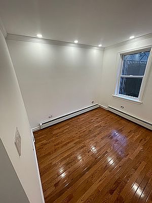 4th image of 187 Meserole St APT 1RHL