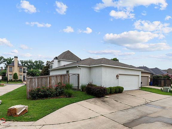 3rd image of 2017 Fairwoods Dr