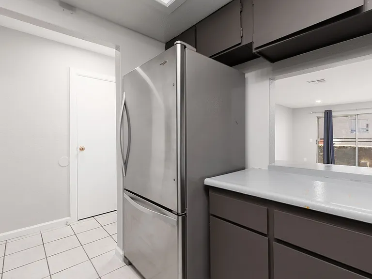 1676 Jupiter Ct #B — Photo 2