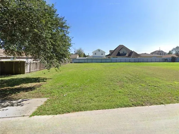 2321 Jackson Blvd, Chalmette, LA 70043
