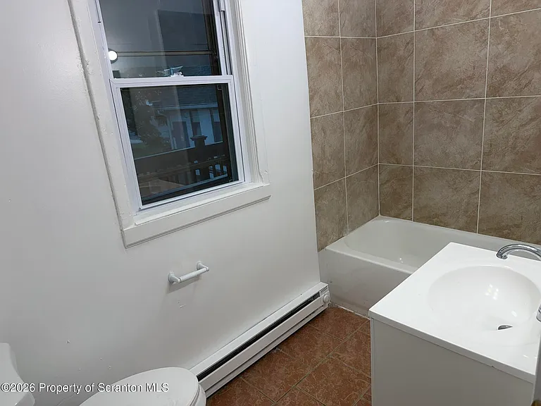 1161 Luzerne St #2 — Photo 5