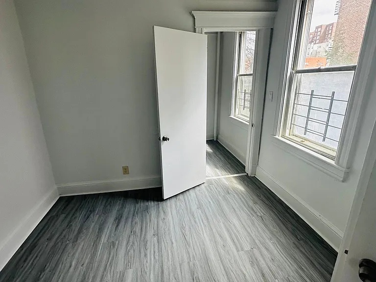 19 Knowles St #2 — Photo 11