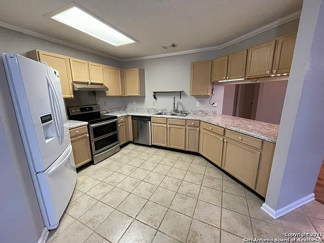 7815 Caspian Bay Dr — Photo 10