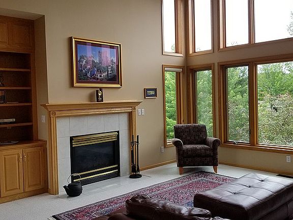 5th image of 419 Oak Creek Dr S