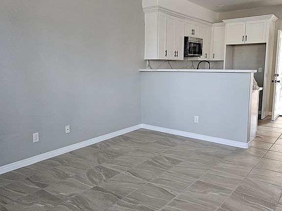 5th image of 8315 Laurel Ave