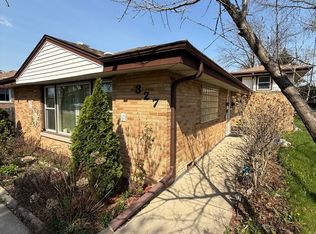 327 Iroquois Rd, Hillside, IL 60162