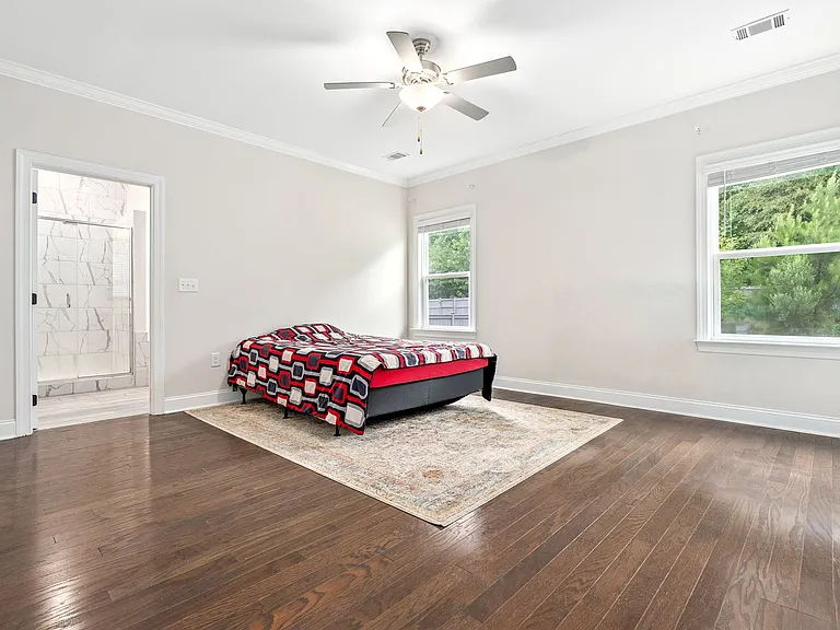 826 Clear Spring Dr — Photo 9