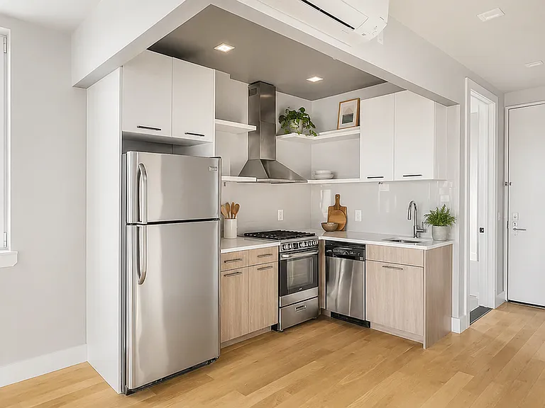 911 Nostrand Ave #3R — Photo 2