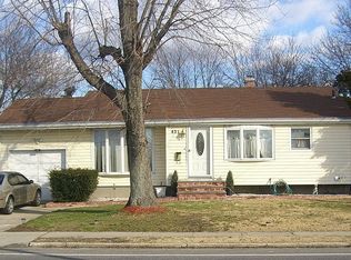 431 Wicks Rd, Brentwood, NY 11717