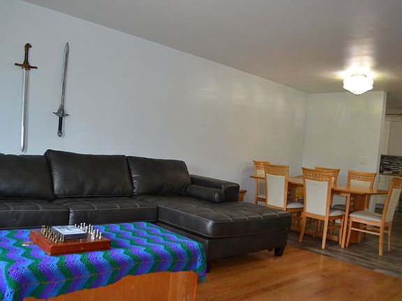 2nd image of 10048 S Pulaski Rd APT 3E