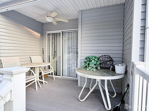 5th image of 55 Sandhill Rd