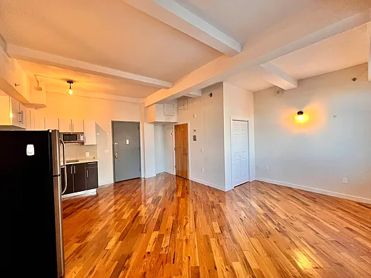 Rented by City Connections Realty | media 8