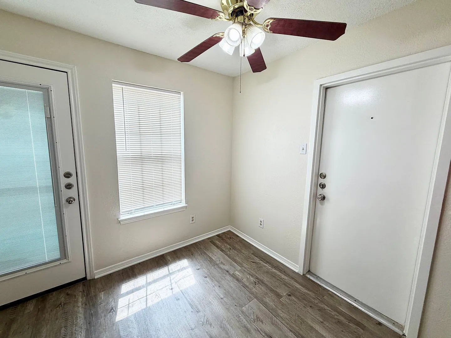 Spacious 2 bed 2 bath Condo in the heart of Waco — Photo 3