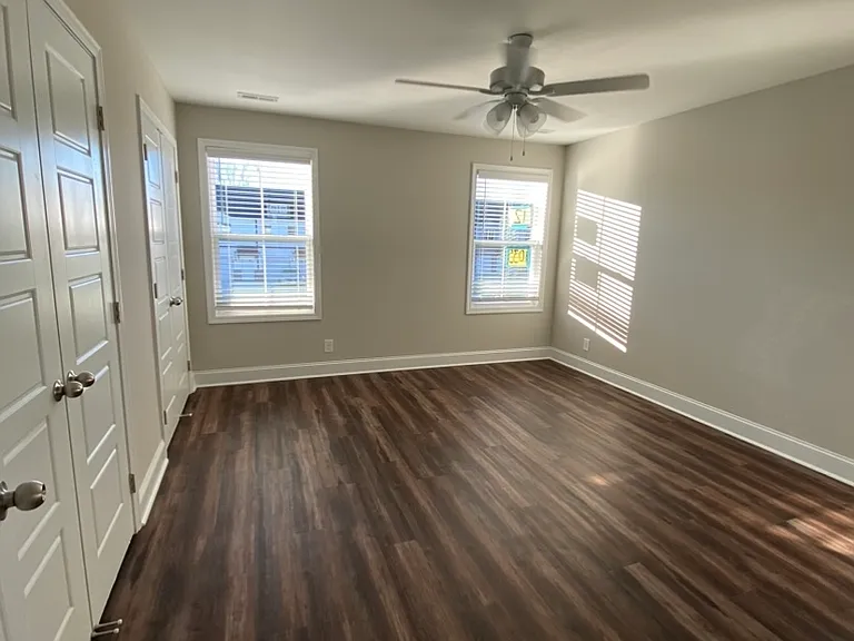 1035 Glenkirk Dr — Photo 10