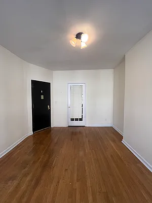 Rented by Oxford Property Group | media 67