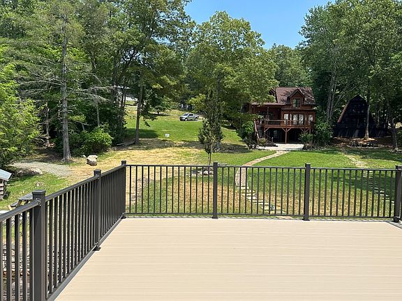 3rd image of 108 Lake Cove Cir
