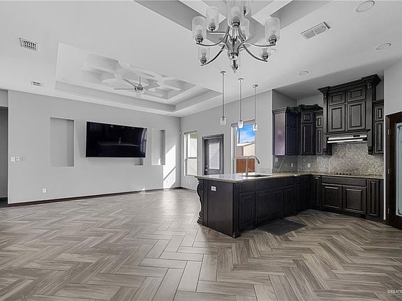 5th image of 5504 San Roman Dr