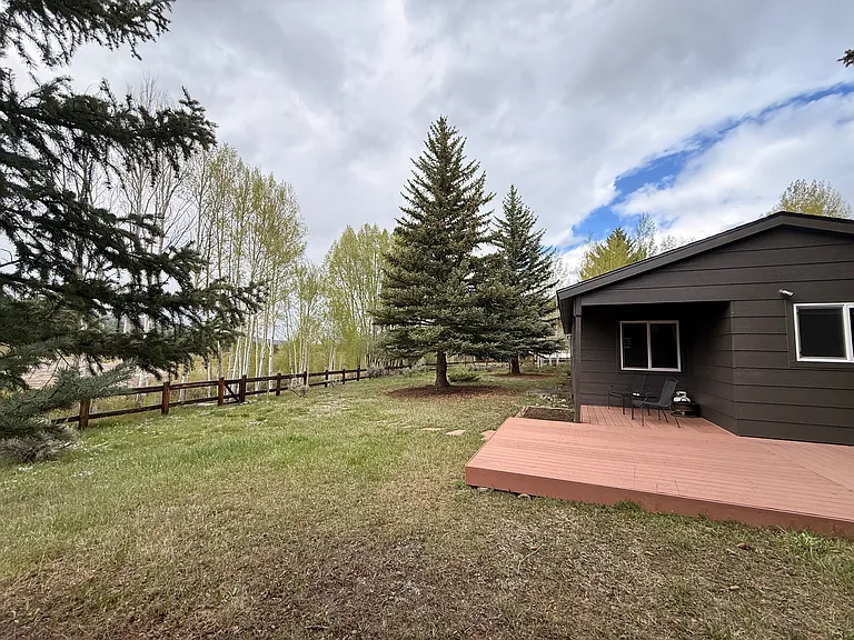 1347 Rainbow Dr — Photo 21