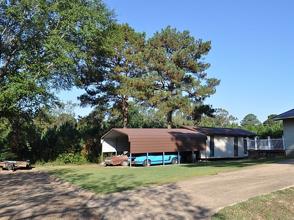 3rd image of 1012 Sunset Dr