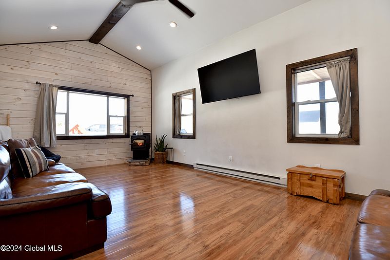 3rd image of 293 Fisher Road