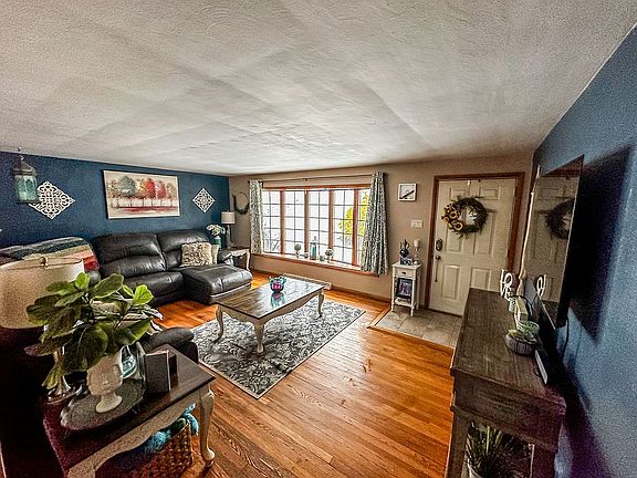 5th image of 428 Bella Vista Dr
