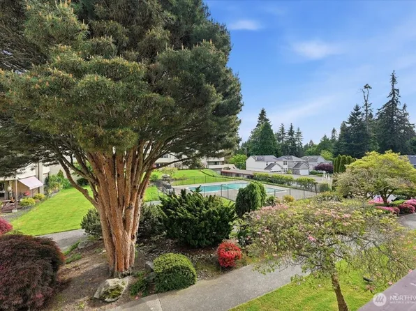 8516 196th Street SW #204, Edmonds, WA 98026