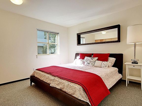 3rd image of 6162 NE Radford Dr APT 1311
