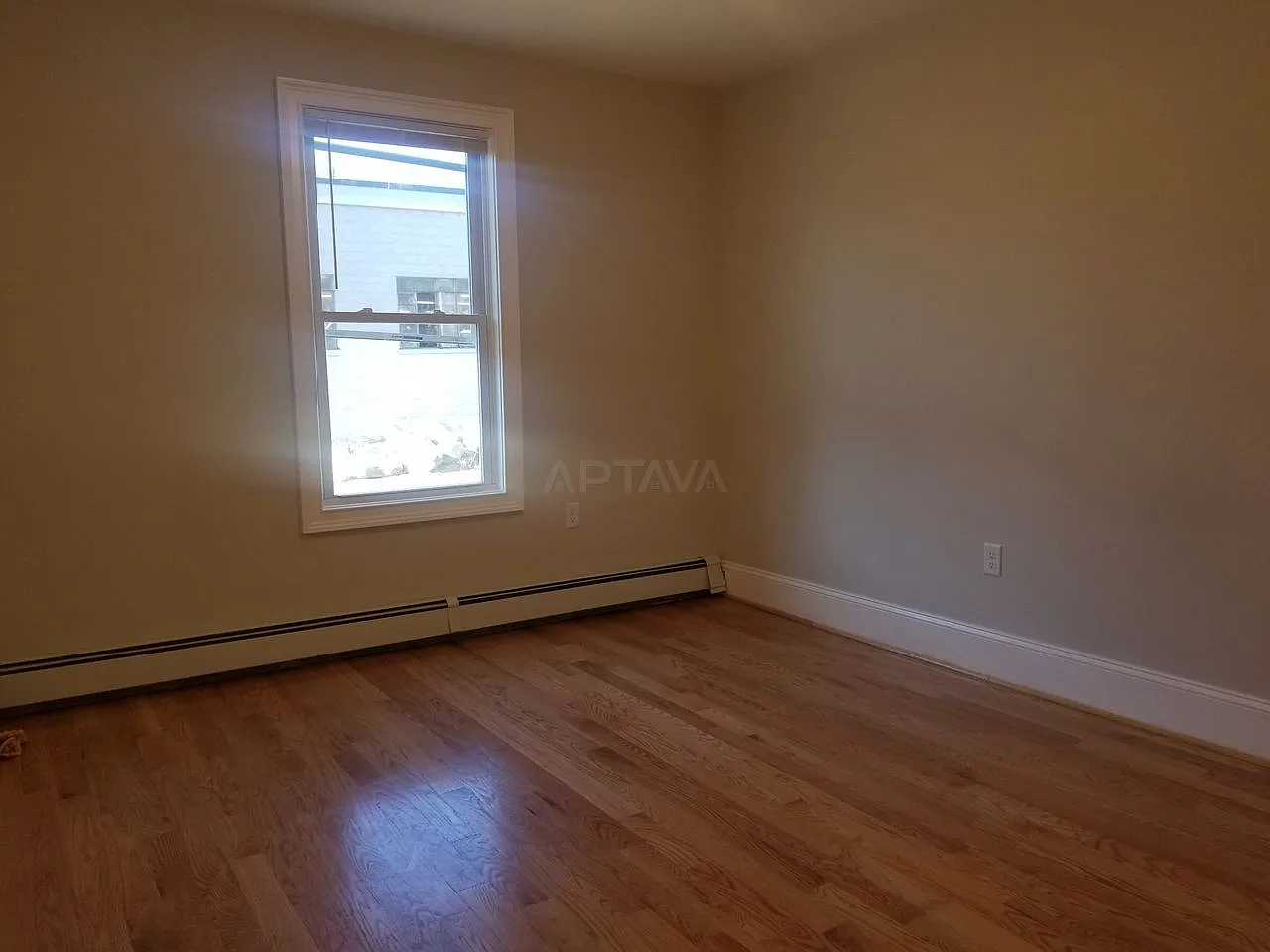 4 bed, $4,400 — Photo 4