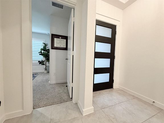 5th image of 4724 Peony Green Dr
