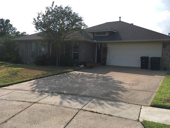 2nd image of 1403 Dayton Ct