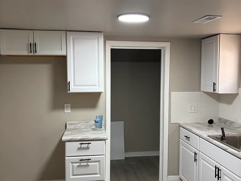 1451 W 17th Ave #1 — Photo 8