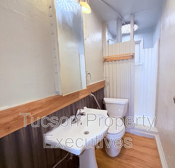 234 E 32nd St #7 — Photo 4