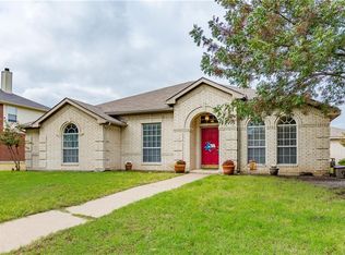 2911 Pinecrest Ct, Mesquite, TX 75181