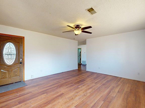 3rd image of 301 N Depp Ave