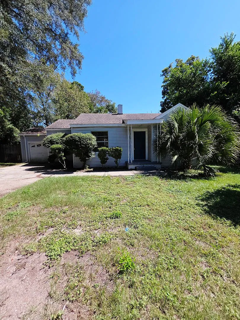 1 Keys Ct Pensacola: Move-In Special: Half Off Your First Full Month's Rent! — Photo 1
