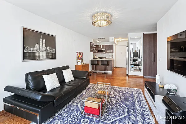 Rented by Halstead Real Estate | media 4