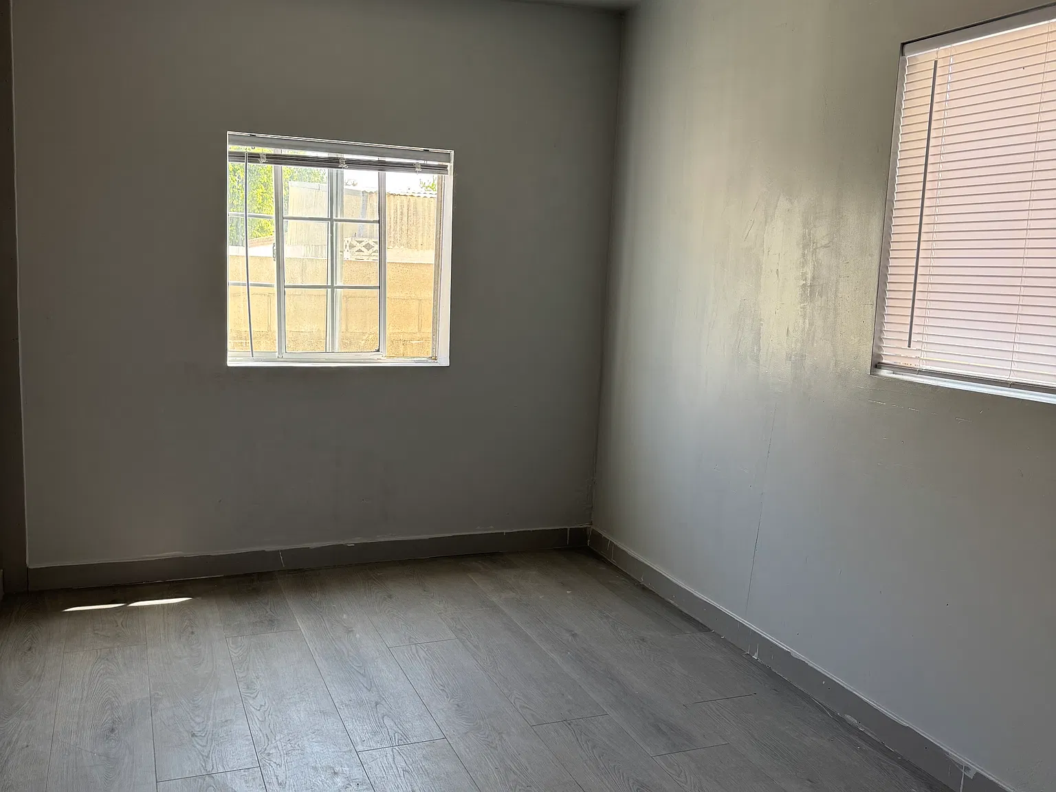 Studio, 180 sqft, $950 — Photo 3