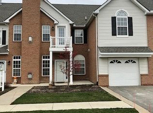 682 Olde English Cir, Howell, MI 48855