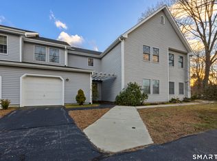 3 Fairways Cir #3, Woodstock, CT 06281