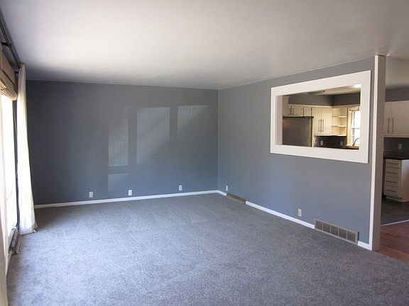 2nd image of 3 Mohawk Dr