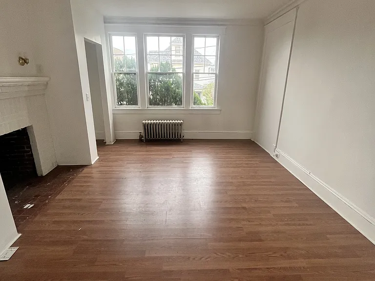 245 E Northampton St — Photo 13