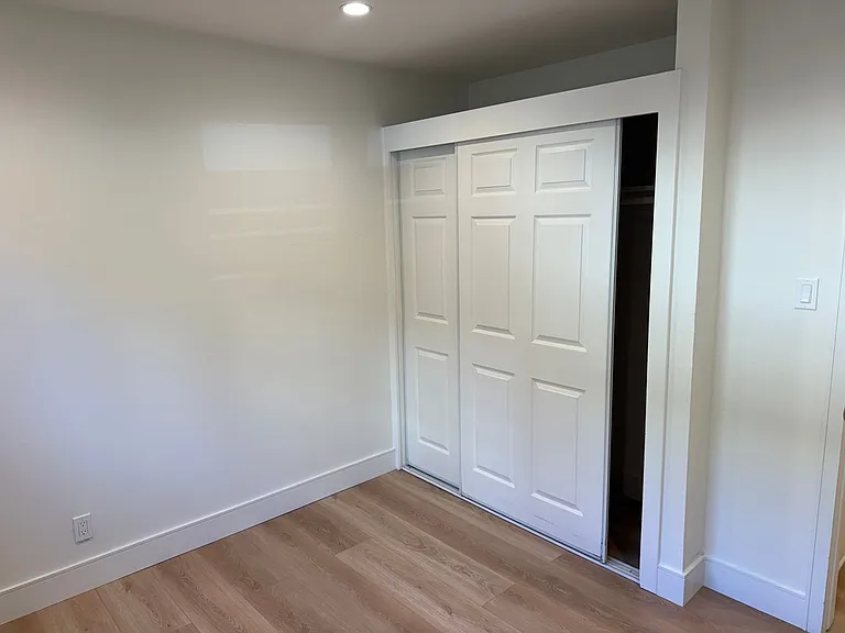 124 Rees St — Photo 11
