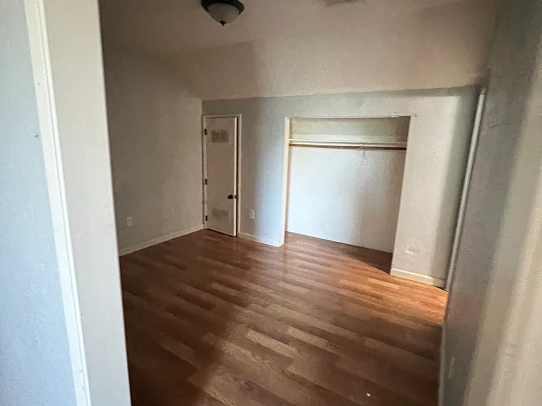 1657 Grand Ave — Photo 20