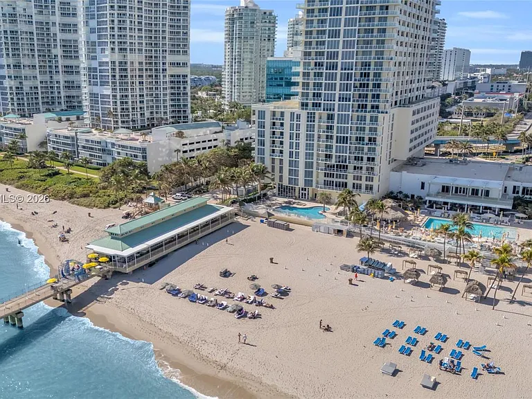 16699 Collins Ave #4202 — Photo 25
